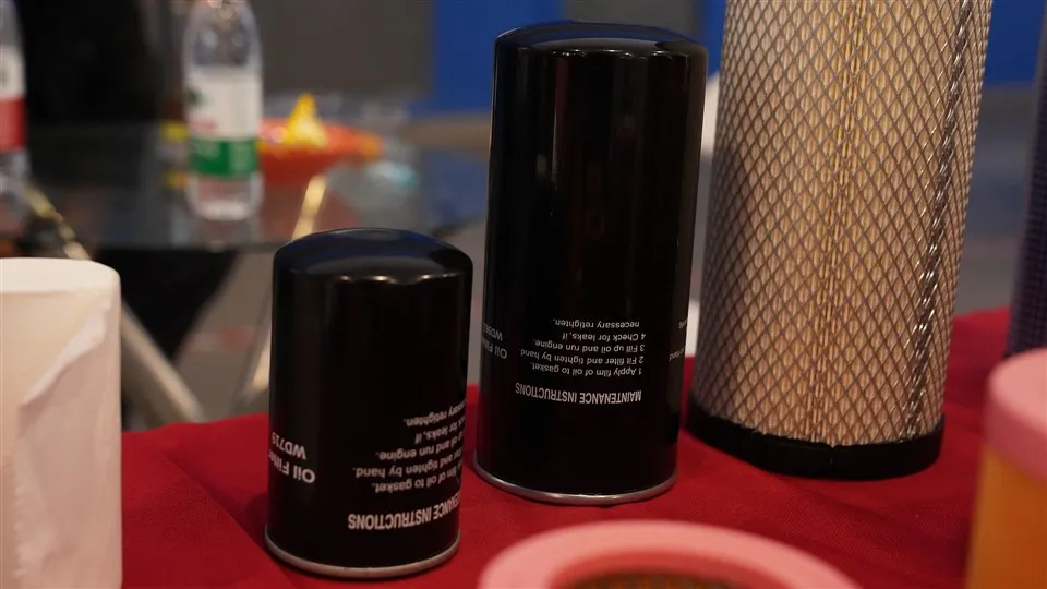 Auto Accessories Bus Motor Parts Purifier OEM MD 135737 15400- Raf - T01 Washable Fuel Filter Oil Filter for Mitsubishi Chrysler Toyota Lexus Isuzu