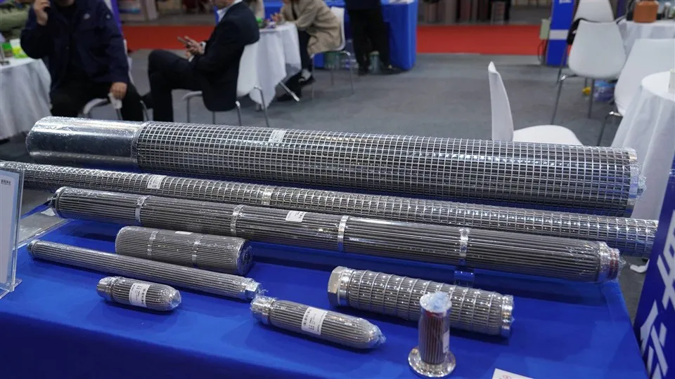 Tilpassede størrelser 10 \\ "20 \\" 30 \\ "40 \\" Rustfritt stål Plissert filterkassett Oil Hydraulisk filterfiberfilter Mesh Bruk