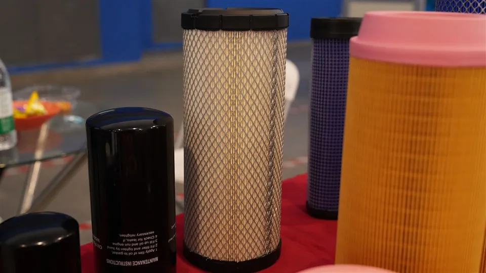 Høy - Effektivitet Tunge lastebilluftfilter C17337 TRACTOR DEL MOTOR OLJE FILTER 87438245 CA-839A Great Hepa Air Filters